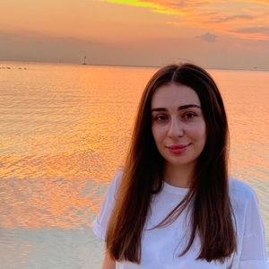 Meet your Posher, Madina